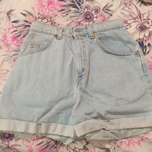 Levi high waisted mom shorts